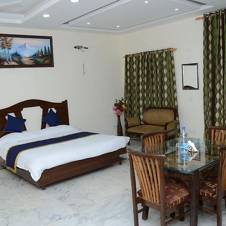 Namaste Apartments New Delhi Bagian luar foto