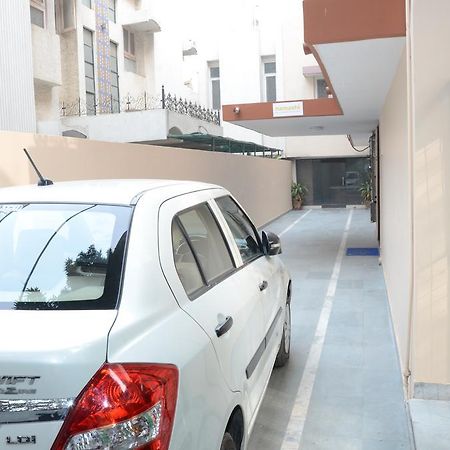 Namaste Apartments New Delhi Bagian luar foto
