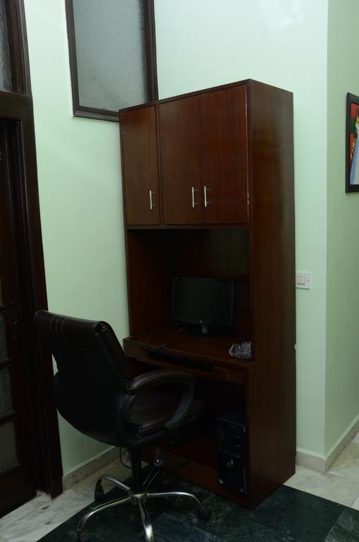Namaste Apartments New Delhi Bagian luar foto