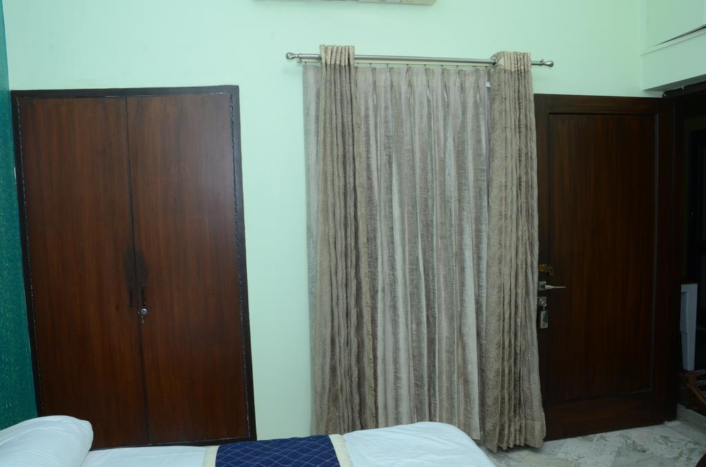 Namaste Apartments New Delhi Bagian luar foto