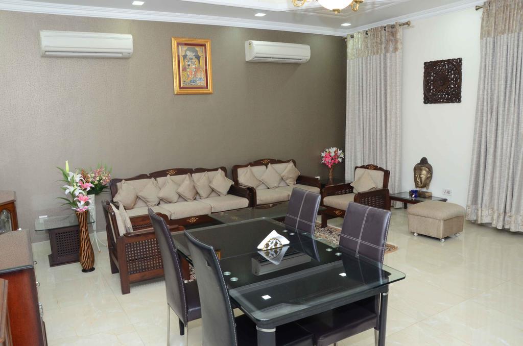 Namaste Apartments New Delhi Bagian luar foto
