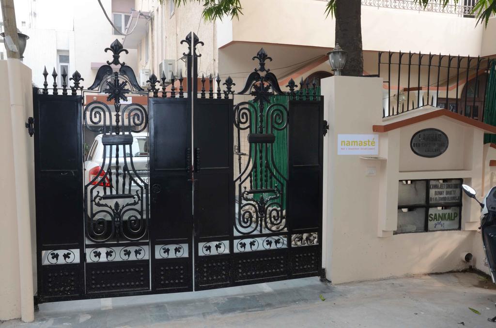 Namaste Apartments New Delhi Bagian luar foto