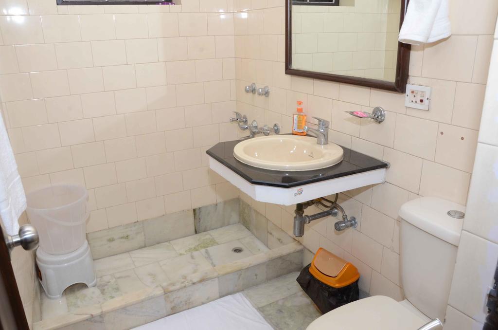 Namaste Apartments New Delhi Bagian luar foto