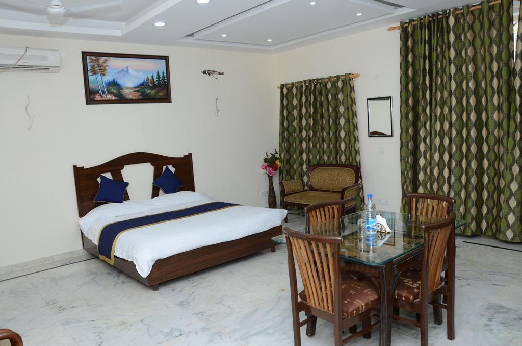 Namaste Apartments New Delhi Bagian luar foto