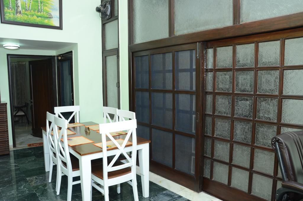 Namaste Apartments New Delhi Bagian luar foto
